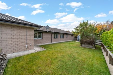 Photo of property in 17 Opal Avenue, Timberlea, Upper Hutt, 5018