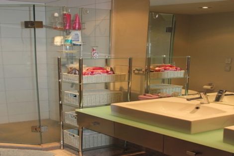 Photo of property in Cooks Apartments, Gg/24 James Cook Crescent, Remuera, Auckland, 1050