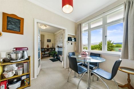 Photo of property in 22 Queenwood Road, Levin, 5510