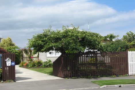 Photo of property in 11 Aspen Place, Parklands, Christchurch, 8083