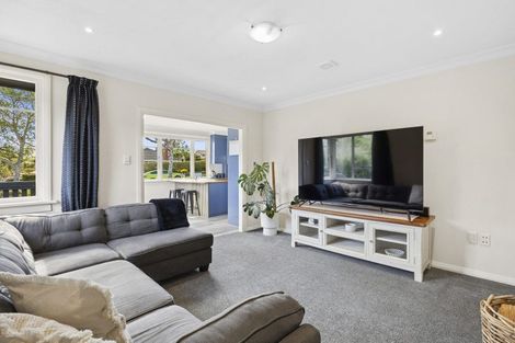 Photo of property in 1 Centennial Avenue, Helensburgh, Dunedin, 9010