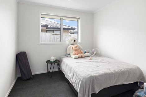 Photo of property in 11 Manawaroa Close, Grandview Heights, Hamilton, 3200