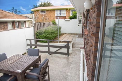 Photo of property in 4/57 Moana Avenue, One Tree Hill, Auckland, 1061