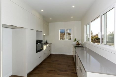 Photo of property in 125 Pendarves Street, New Plymouth, 4312