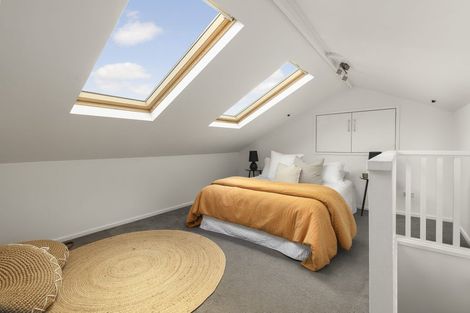 Photo of property in 215 Rintoul Street, Berhampore, Wellington, 6023