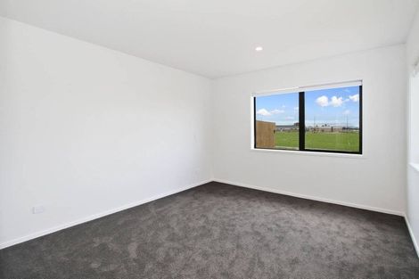 Photo of property in 3 Korowhiti Road, Clarks Beach, 2122