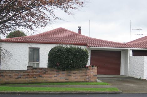 Photo of property in 2/16 Settlement Road, Papakura, 2110