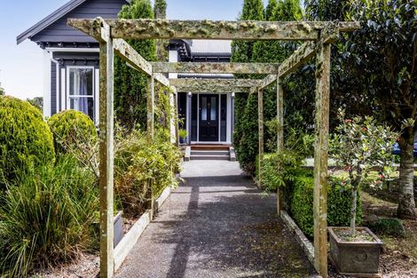 Photo of property in 104 Pitt Road, Hillsborough, New Plymouth, 4372