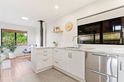 Photo of property in 52b Tiri Road, Manly, Whangaparaoa, 0930