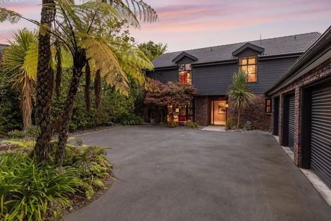 Photo of property in 5 Wood Lane, Fendalton, Christchurch, 8014
