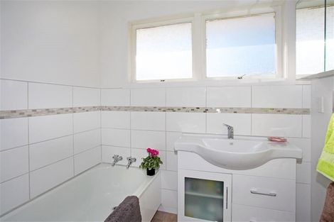 Photo of property in 16 Churchill Street, Pukekohe, 2120