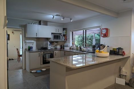 Photo of property in 15 Loloma Drive, Half Moon Bay, Auckland, 2012