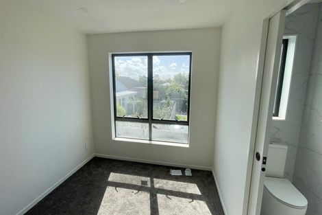 Photo of property in 3/5 Hikurangi Street, Te Atatu Peninsula, Auckland, 0610