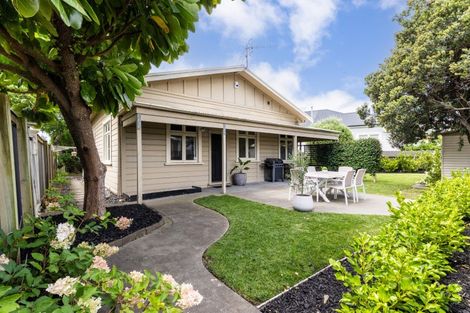 Photo of property in 2 Mcdonald Street, Napier South, Napier, 4110