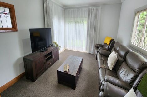 Photo of property in 15 Burns Street, Westown, New Plymouth, 4310