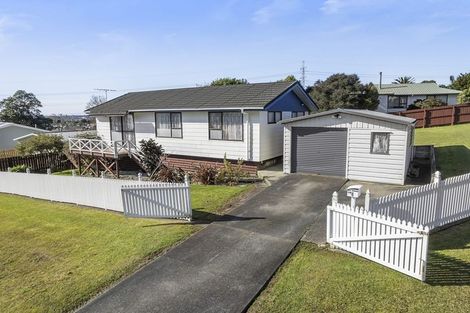 Photo of property in 4 Mataura Place, Clover Park, Auckland, 2019