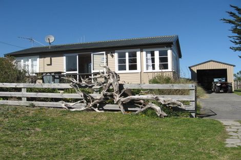 Photo of property in 28 Ngatiawa Street, Himatangi Beach, Foxton, 4891