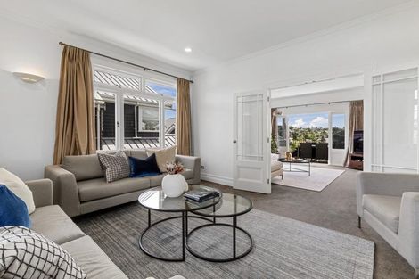 Photo of property in 1/41 East Coast Road, Milford, Auckland, 0620