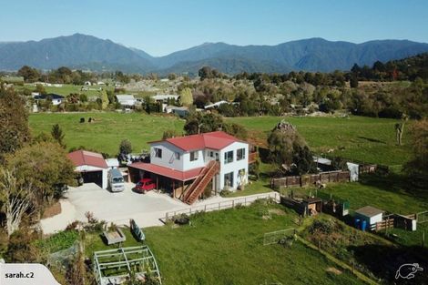Photo of property in 117 Abel Tasman Drive, Takaka, 7183