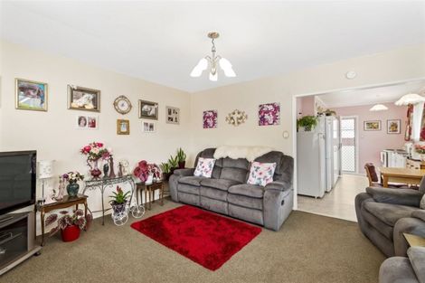 Photo of property in 6b De Bloge Place, Burwood, Christchurch, 8061