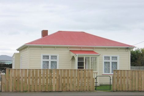 Photo of property in 25 Johnston Street, Foxton, 4814