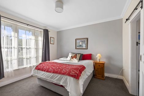 Photo of property in 15 Burns Street, Westown, New Plymouth, 4310