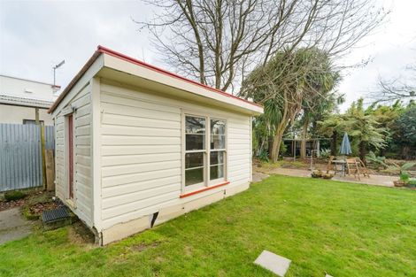 Photo of property in 22 Savage Crescent, West End, Palmerston North, 4412