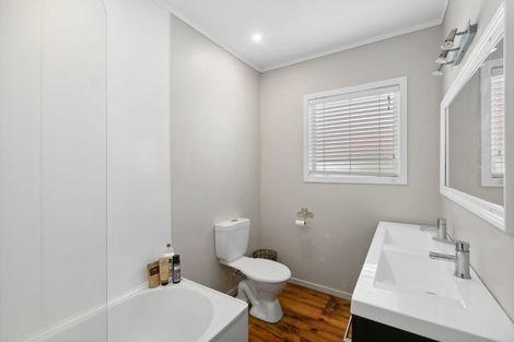 Photo of property in 22 Richmond Street, Fitzroy, New Plymouth, 4312