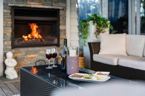 Photo of property in 89 Barbados Way, One Tree Point, 0118