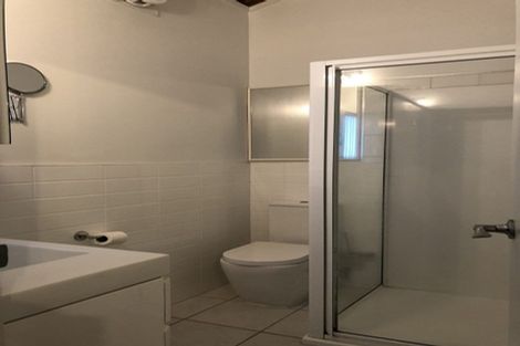 Photo of property in 949 East Coast Road, Torbay, Auckland, 0630