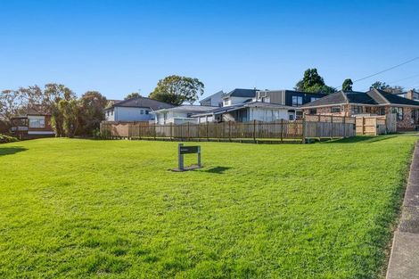 Photo of property in 25 Neal Avenue, Glenfield, Auckland, 0629