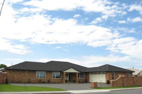 Photo of property in 106 Johns Road, Rangiora, 7400