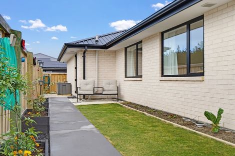 Photo of property in 61 Hilton Drive, Amberley, 7410