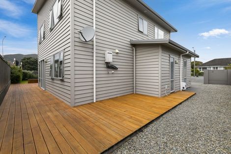 Photo of property in 60 Whites Line West, Woburn, Lower Hutt, 5010