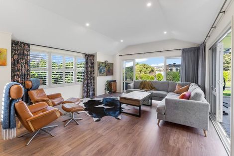 Photo of property in 196 Tutere Street, Waikanae Beach, Waikanae, 5036