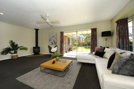 Photo of property in 11 Fieldmoor Place, Parklands, Christchurch, 8083