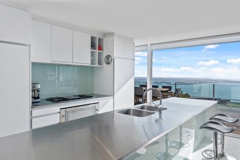 Photo of property in 2a Avery Place, Redcliffs, Christchurch, 8081