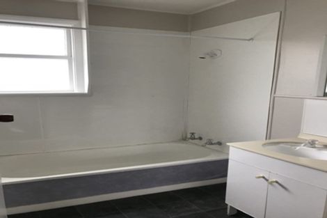 Photo of property in 2/51 Saint Johns Street, Woolston, Christchurch, 8062