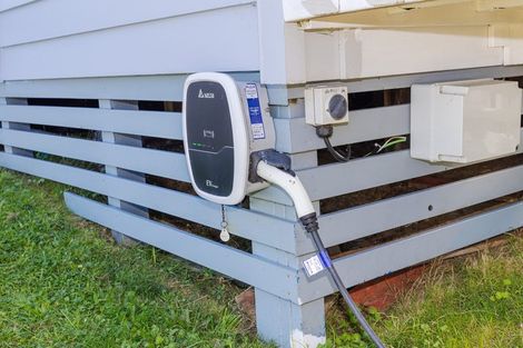 Photo of property in 2 Smith Street, Raglan, 3225