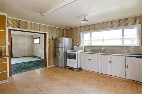 Photo of property in 147 Wainuiomata Road, Wainuiomata, Lower Hutt, 5014