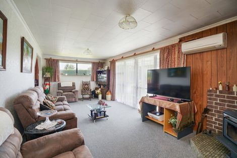 Photo of property in 42 Aloway Street, Wallacetown, 9816