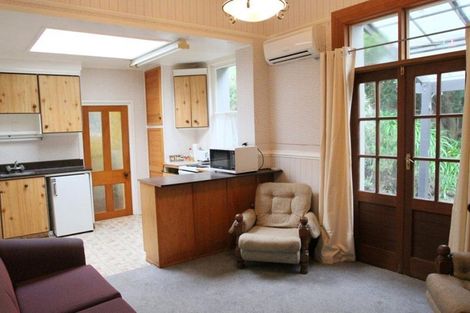 Photo of property in 70 Gladstone Road, Dalmore, Dunedin, 9010