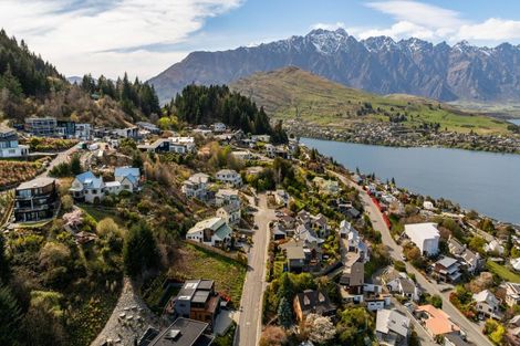 Photo of property in 8 Manchester Place, Queenstown, 9300