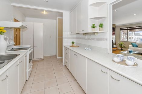 Photo of property in 230a Pakuranga Road, Pakuranga Heights, Auckland, 2010