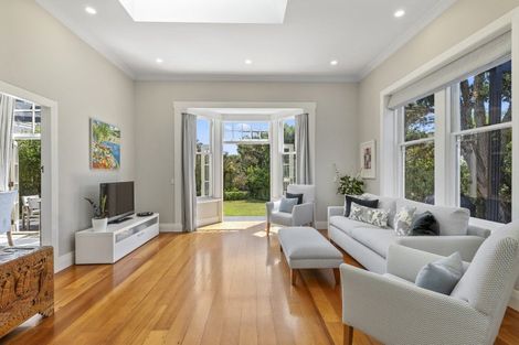 Photo of property in 7 Burnham Street, Seatoun, Wellington, 6022