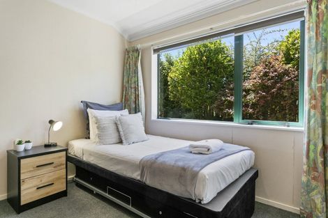 Photo of property in 30 Fairview Terrace, Waipahihi, Taupo, 3330
