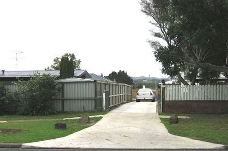 Photo of property in 490e Don Buck Road, Massey, Auckland, 0614