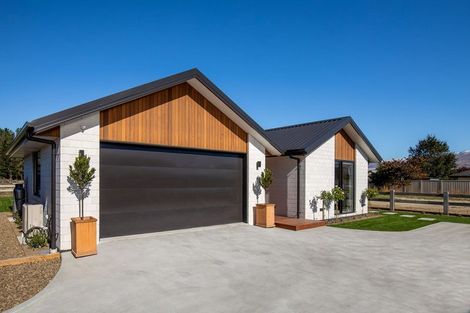 Photo of property in 4 Gards Place, Alexandra, 9320