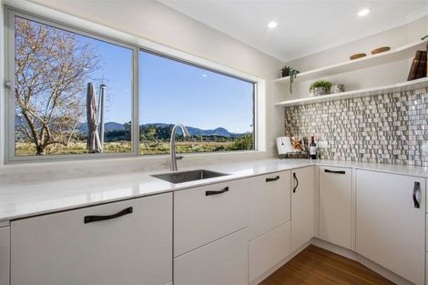 Photo of property in 21 Riverside Place, Katikati, 3129