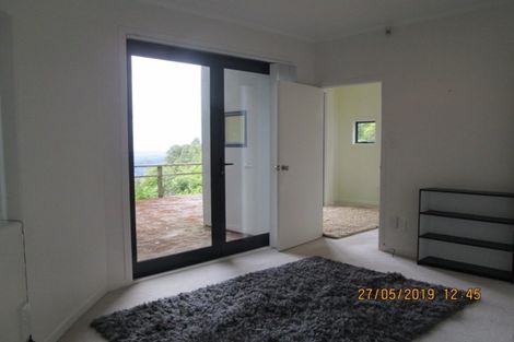 Photo of property in 553 Scenic Drive, Waiatarua, Auckland, 0612